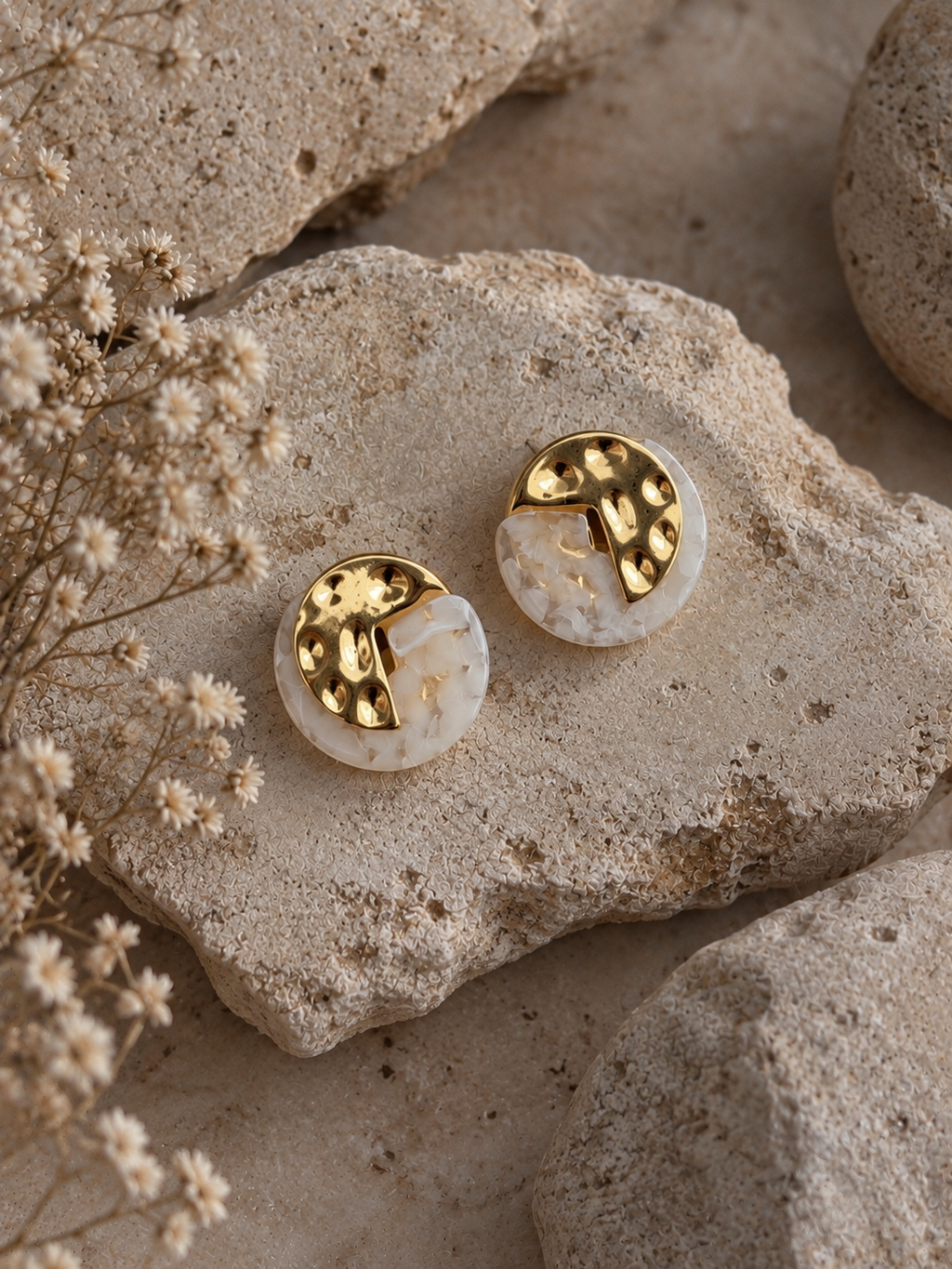 Orelia Earring