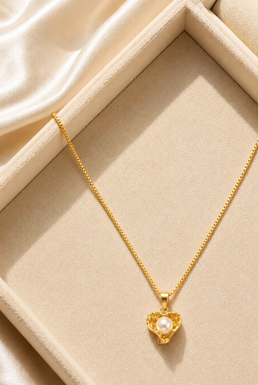 Pearl Heart Glow Necklace