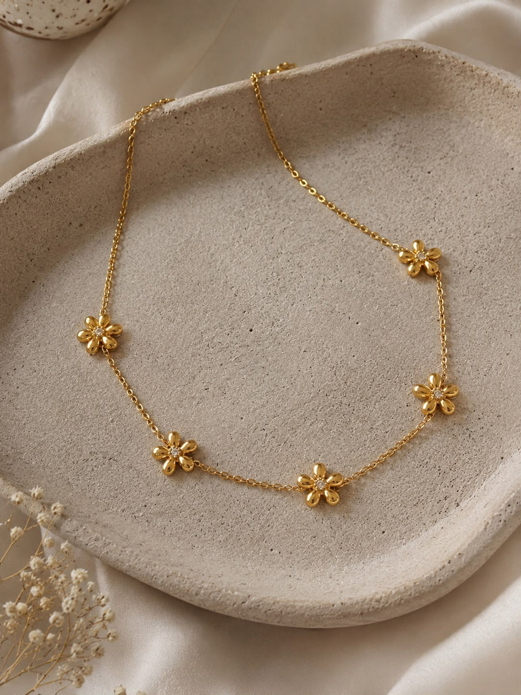 Daisy Necklace