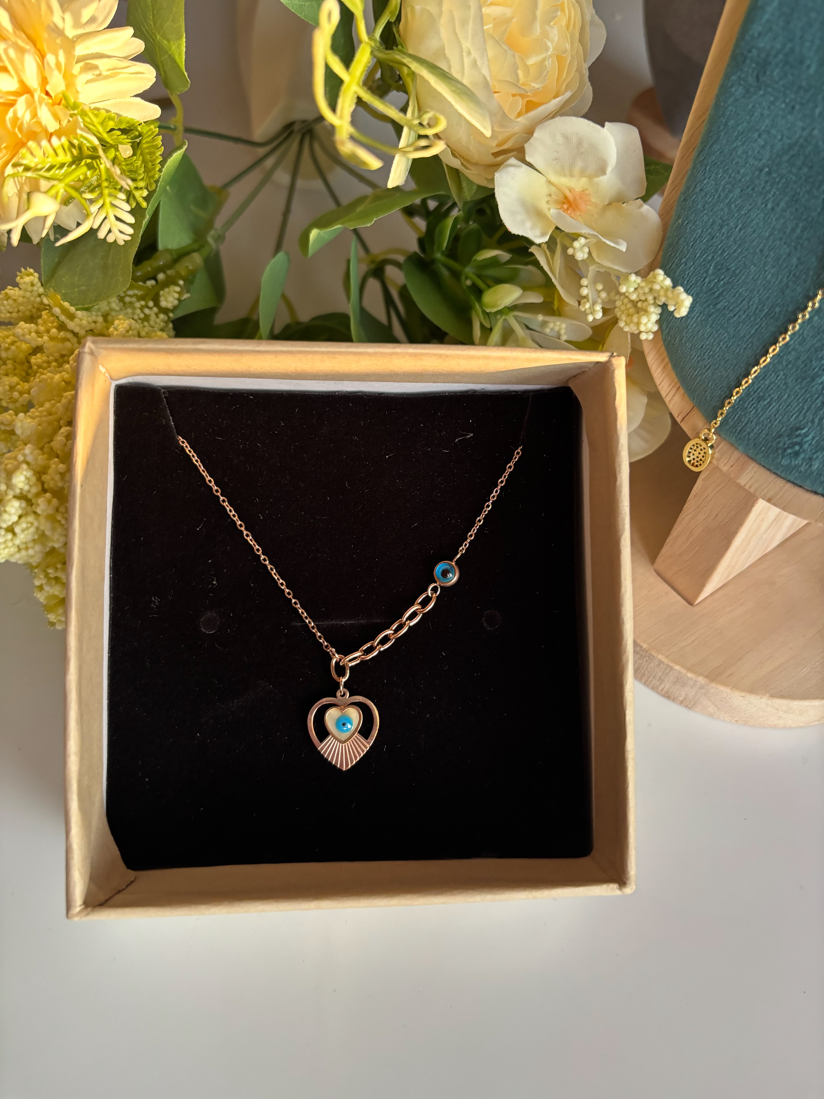 Elara Heart Rosegold Necklace