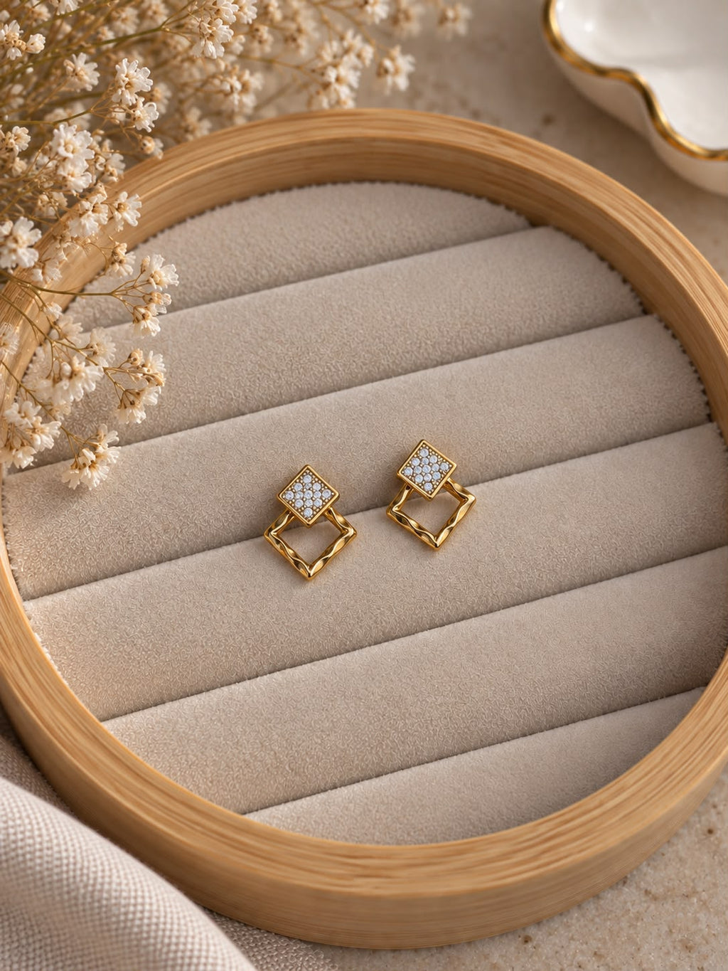 Zelvia Earring